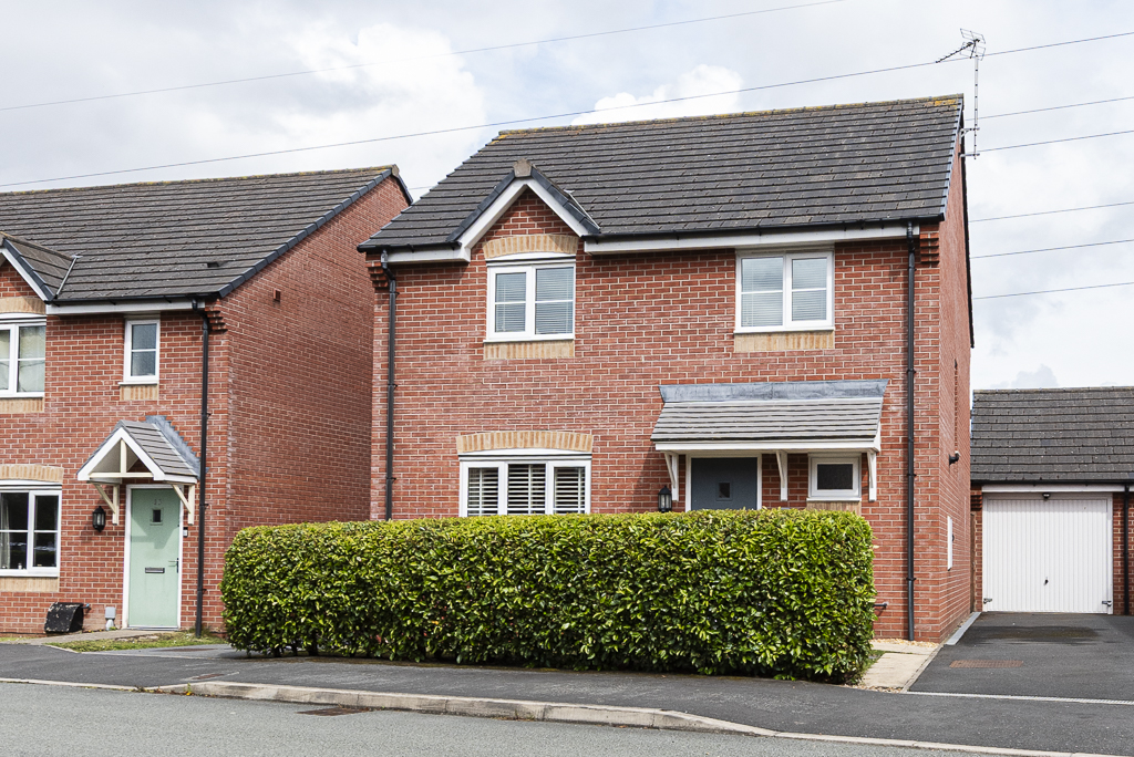 Waverley Drive, Buckley, CH7