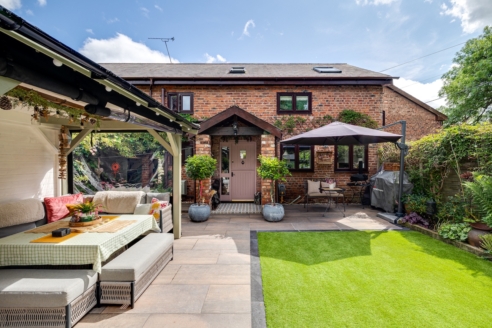 Rake Lane, Chorlton-By-Backford, CH2 - Currans Homes, Chester