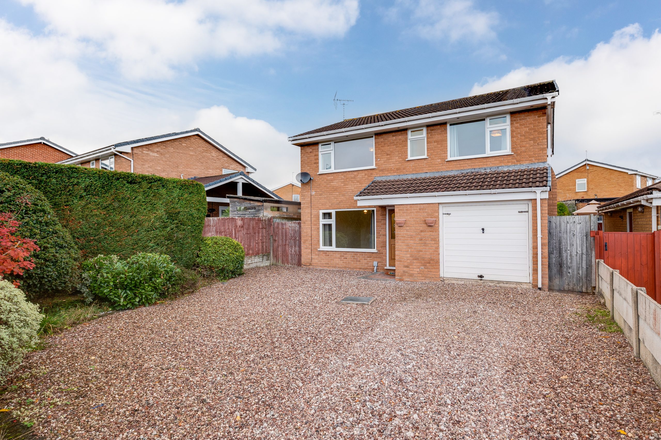 Forest Drive, Broughton, CH4