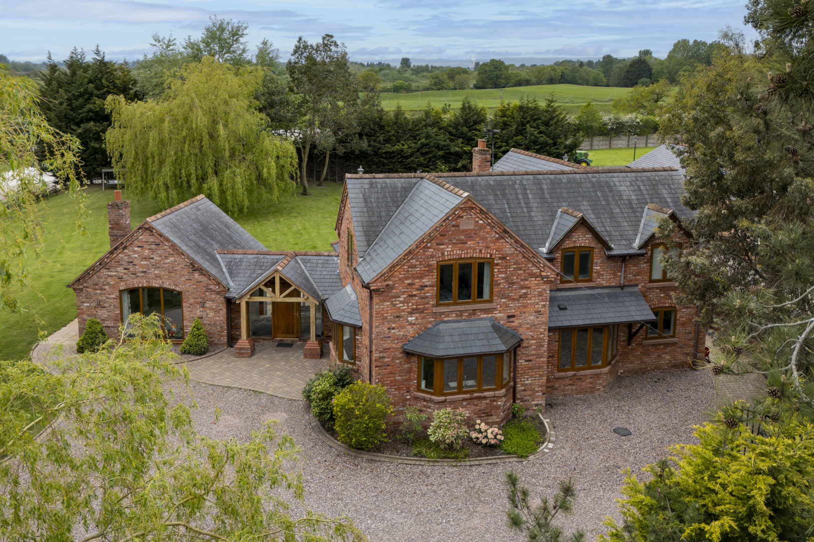 Hugmore Lane, Llan-Y-Pwll, LL13