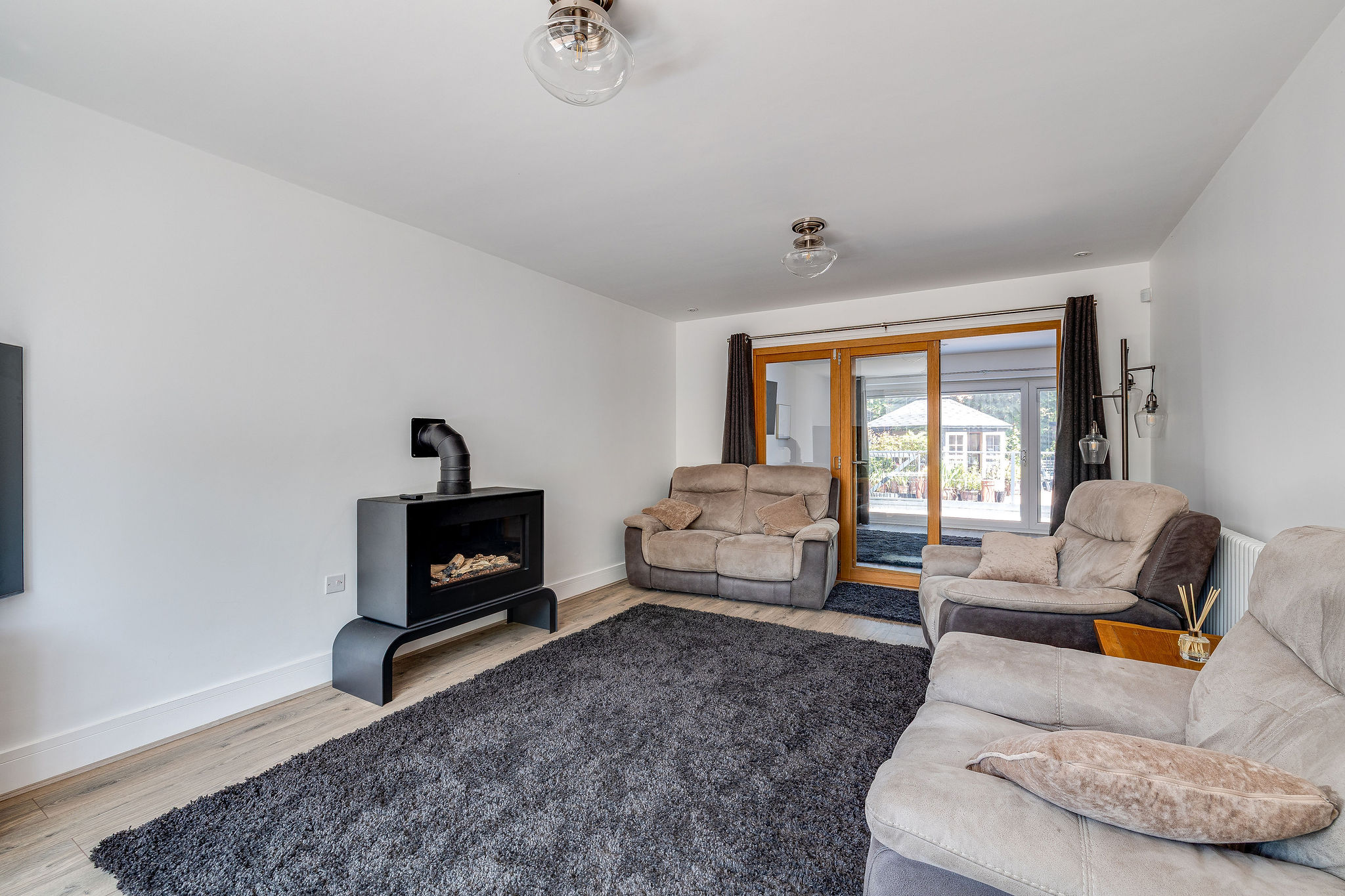 4J6A2807HDR28LakesideClose4J6A2807HDR.jpg