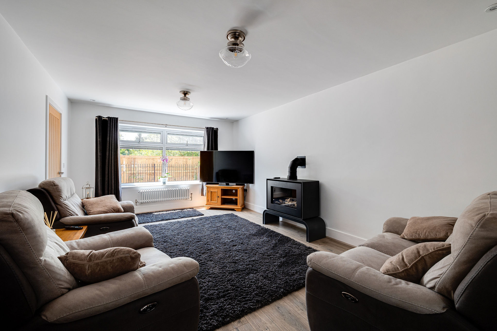 4J6A2812HDR28LakesideClose4J6A2812HDR.jpg