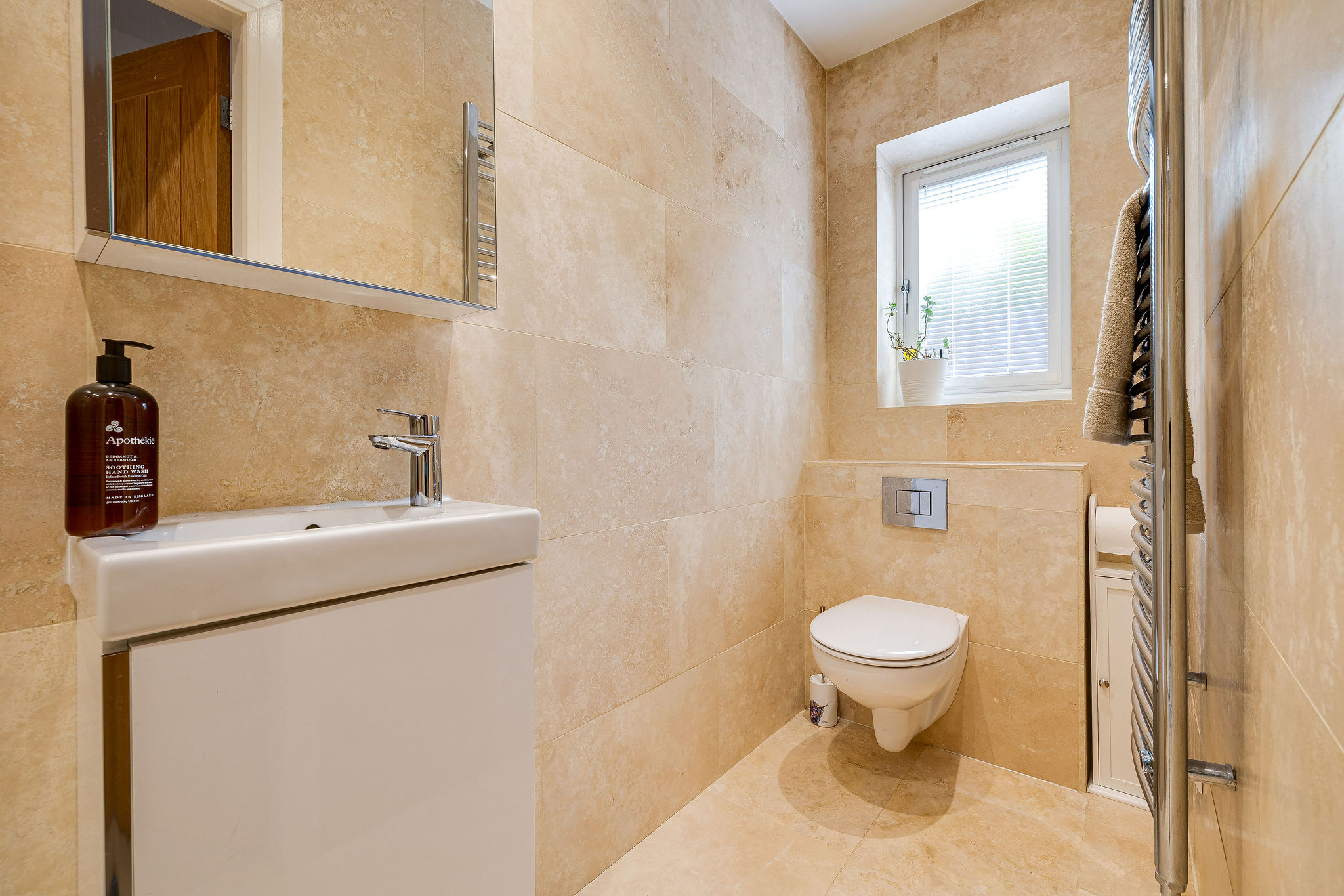 4J6A2862HDR28LakesideClose4J6A2862HDR.jpg