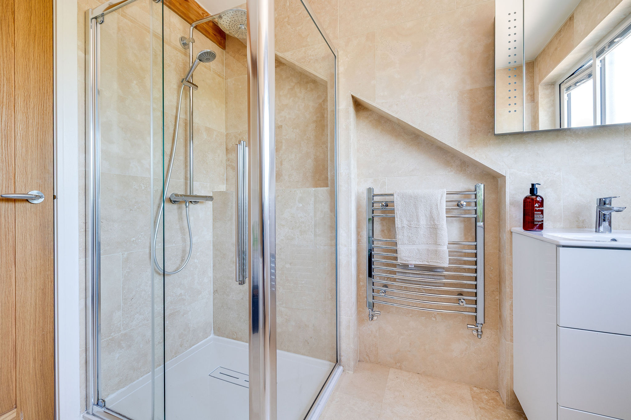 4J6A2942HDR28LakesideClose4J6A2942HDR.jpg