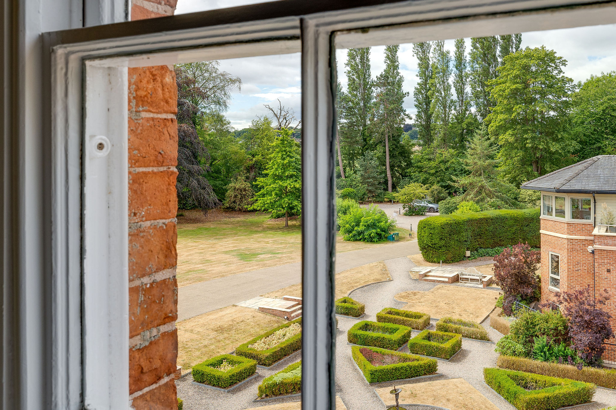 4J6A4782HDR-Edit5TrevallynManor4J6A4782HDR-Edit.jpg