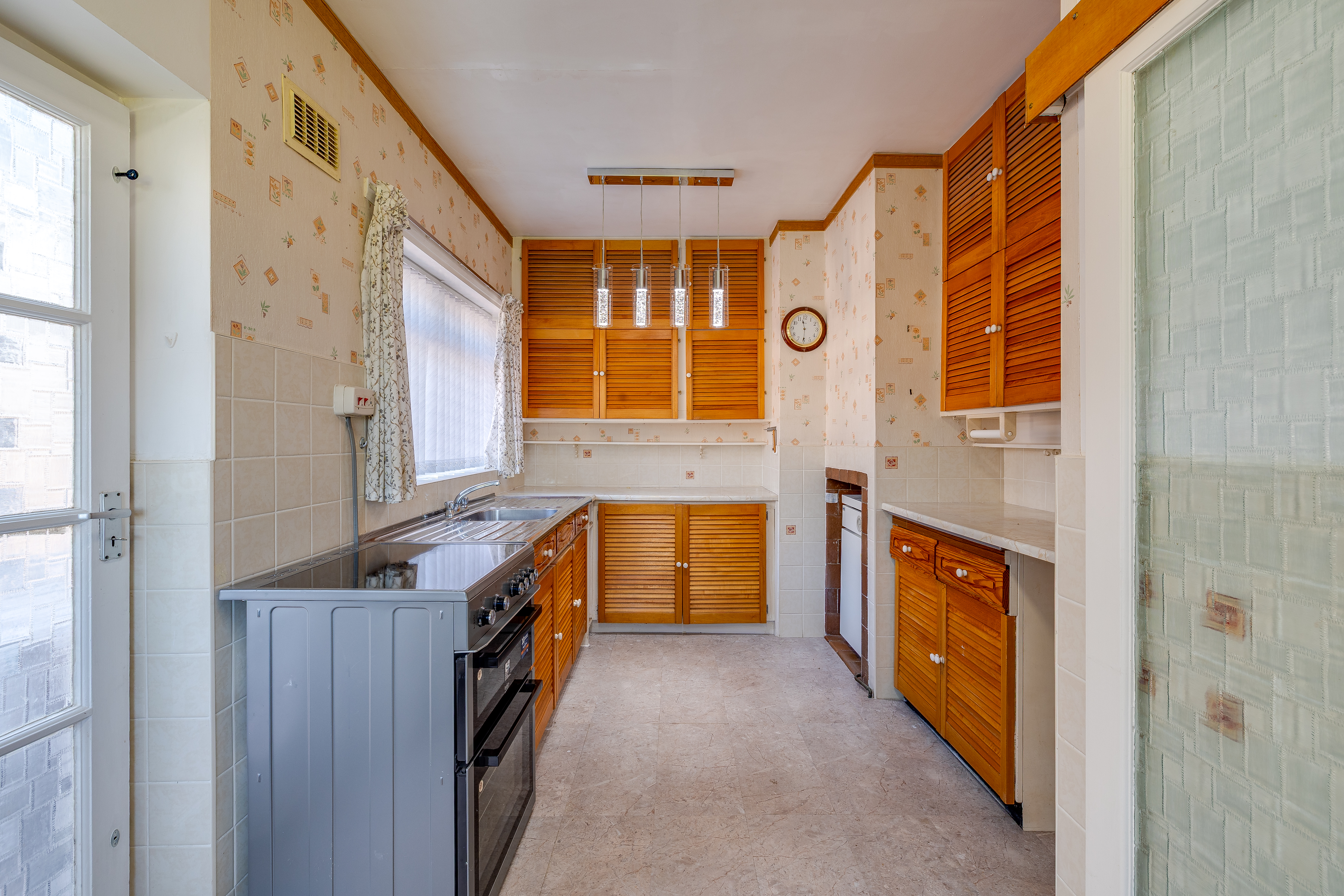 St. Christophers Close, Upton, CH2