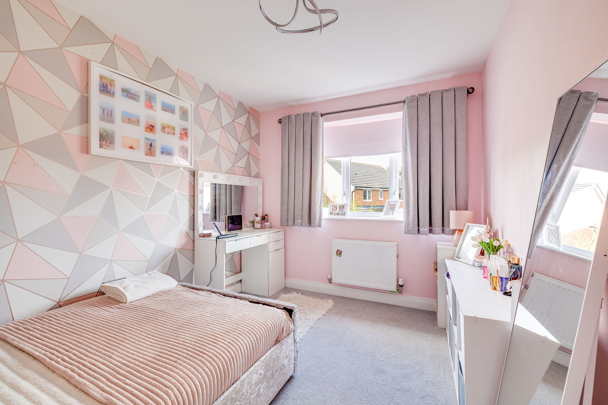 4J6A5996HDR-Edit22QueensLancsAve.Highres.jpg